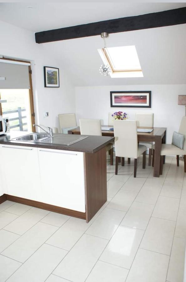 Cozy & Remote Hideaway Gintys Cottage Ross Port Bagian luar foto
