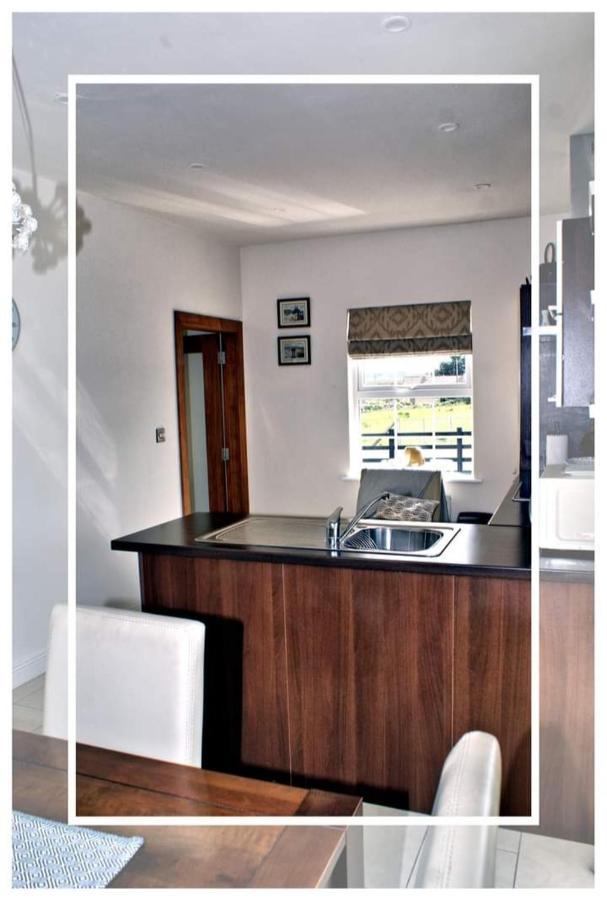 Cozy & Remote Hideaway Gintys Cottage Ross Port Bagian luar foto