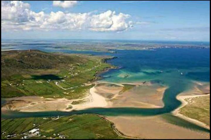 Cozy & Remote Hideaway Gintys Cottage Ross Port Bagian luar foto