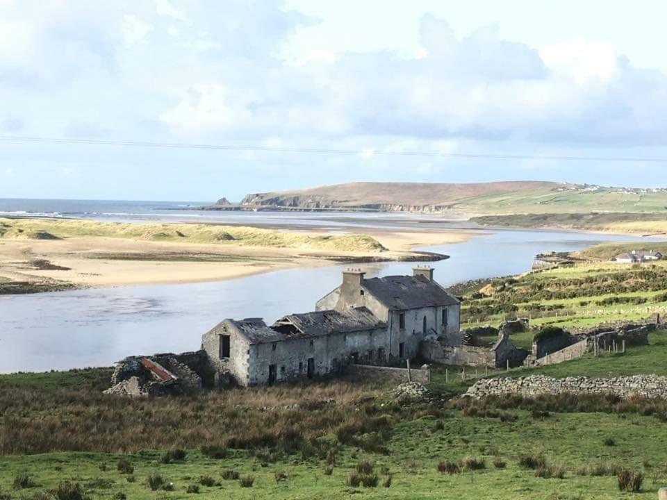 Cozy & Remote Hideaway Gintys Cottage Ross Port Bagian luar foto